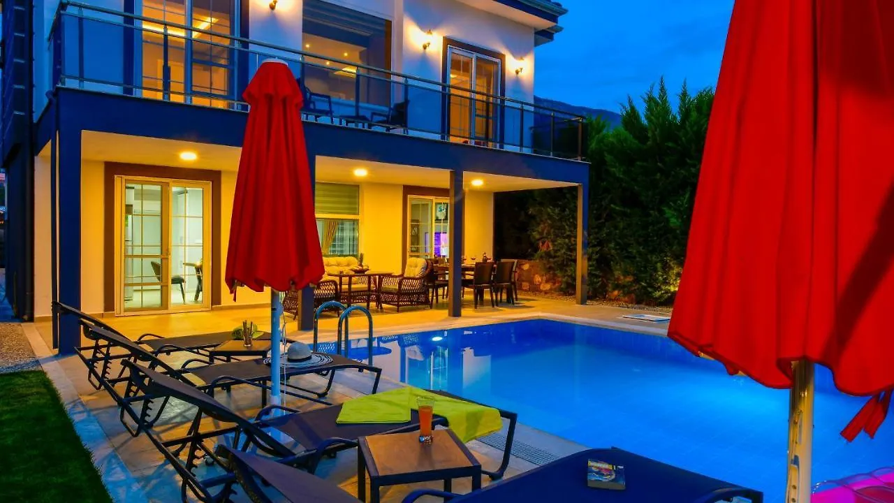 Blue - 4 Bedroom Holiday Villa In Hisaroenue Oludeniz 0*,  Turecko