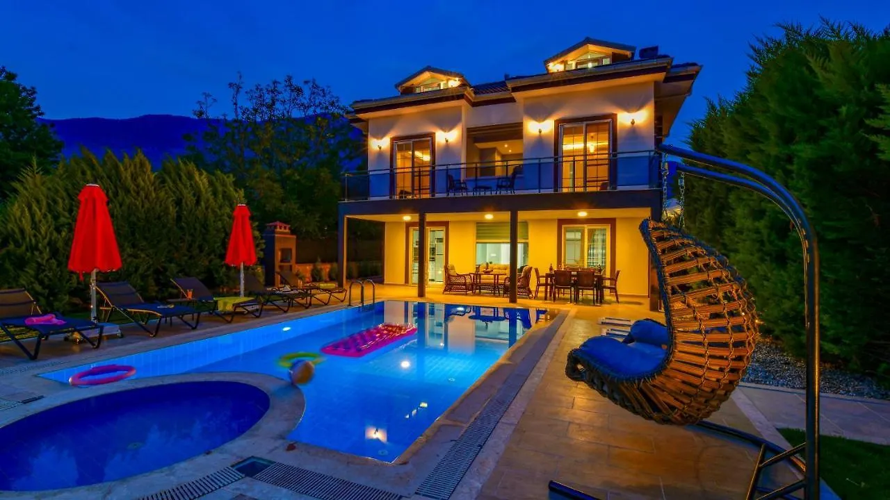 Blue - 4 Bedroom Holiday Villa In Hisaroenue Oludeniz