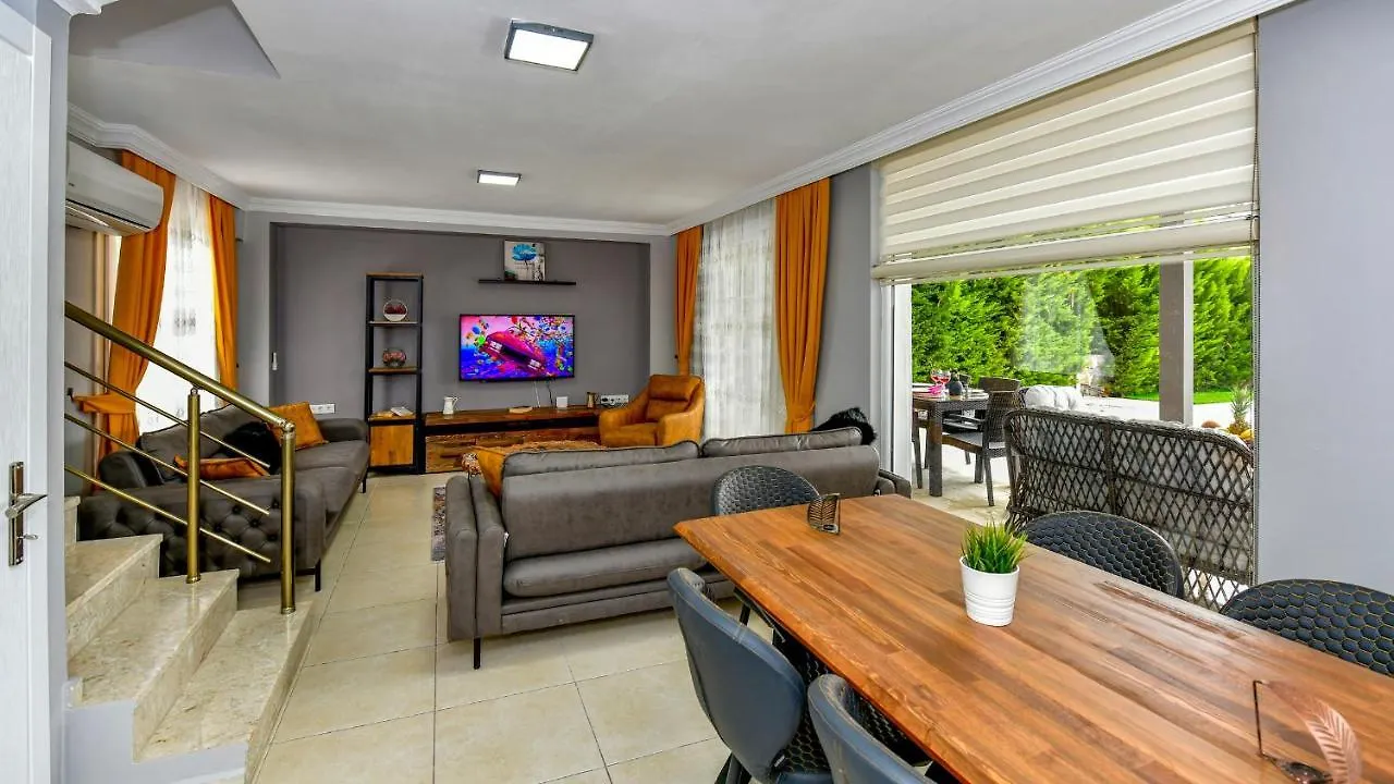 Blue - 4 Bedroom Holiday Villa In Hisaroenue Oludeniz 0*,  Turecko