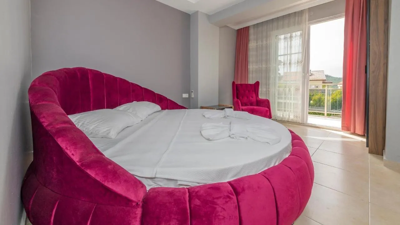 Blue - 4 Bedroom Holiday Villa In Hisaroenue Oludeniz