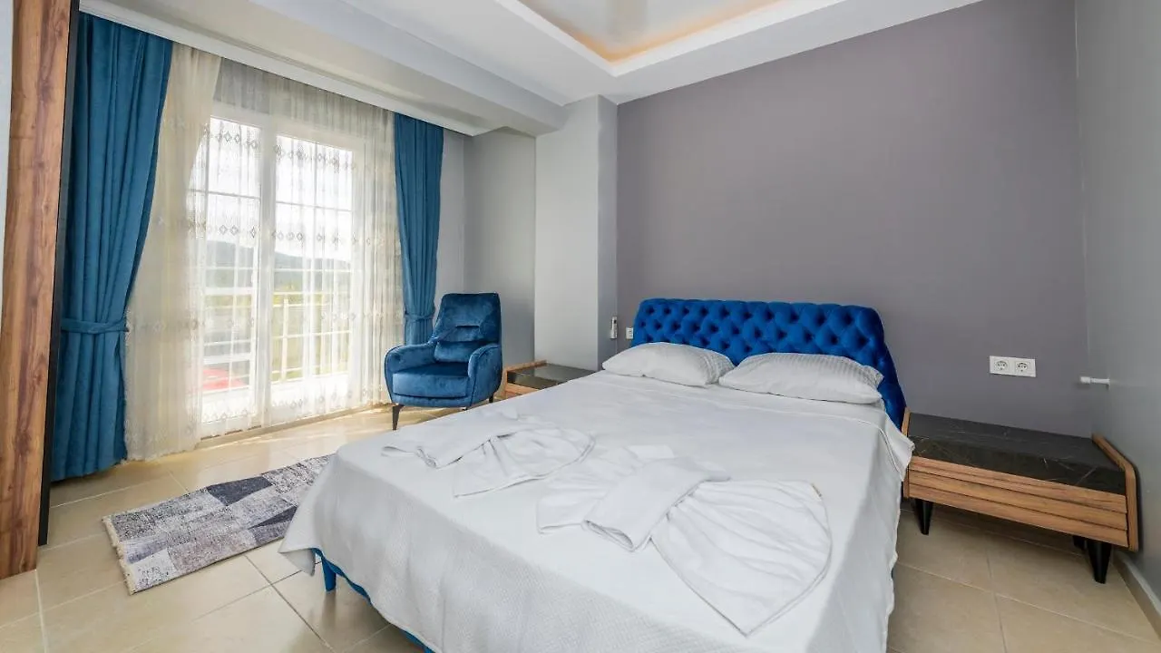 Blue - 4 Bedroom Holiday Villa In Hisaroenue Oludeniz