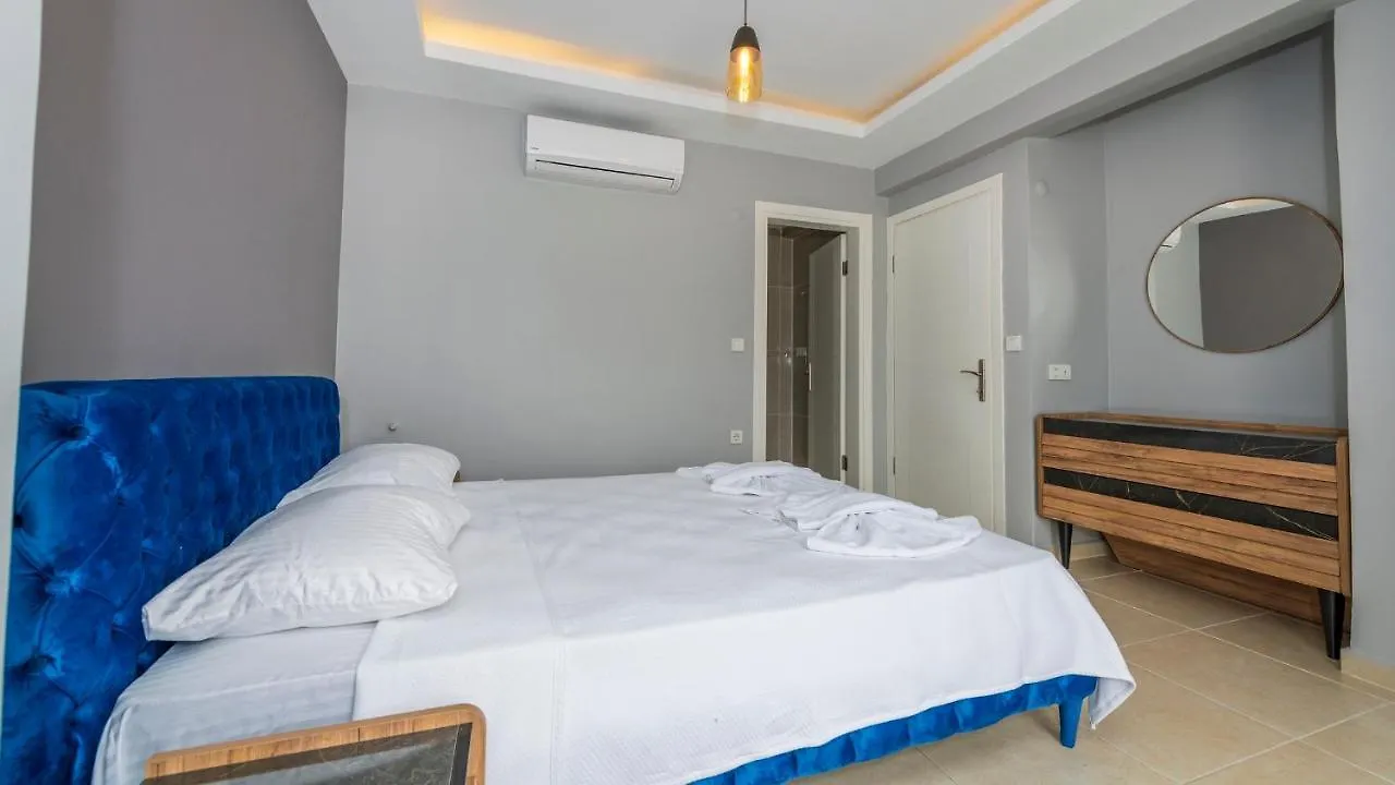 Blue - 4 Bedroom Holiday Villa In Hisaroenue Oludeniz
